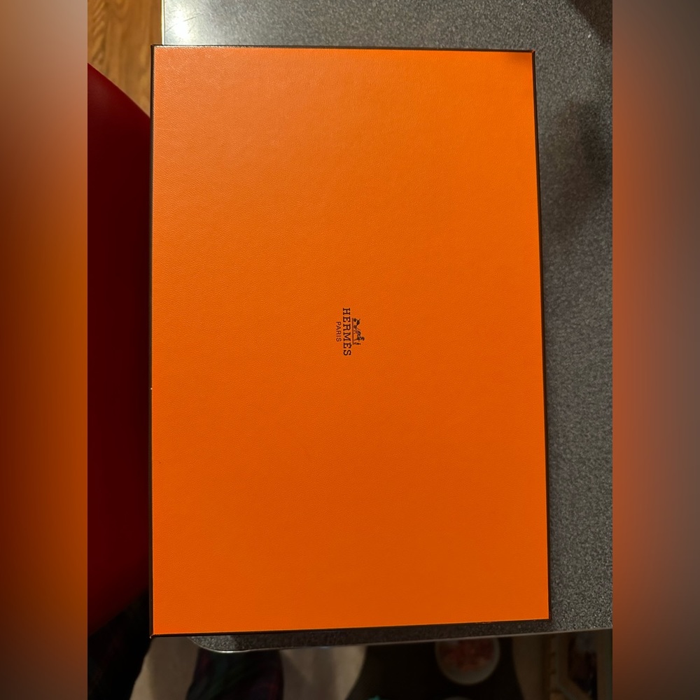 Hermes empty famous orange box